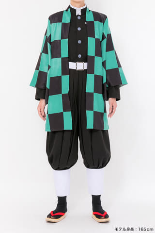 鬼滅の刃」より炭治郎と義勇のコスプレが手軽に楽しめる羽織が発売中