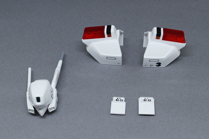 3号機用のパーツ群。換装自体は非常に簡単だ