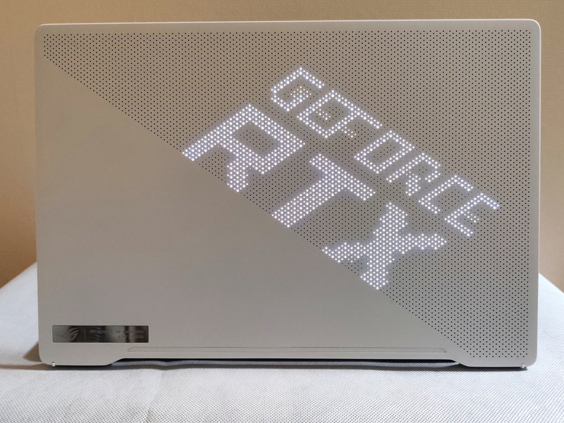 本機にGPUを提供するNVIDIAのGeForce RTXロゴ