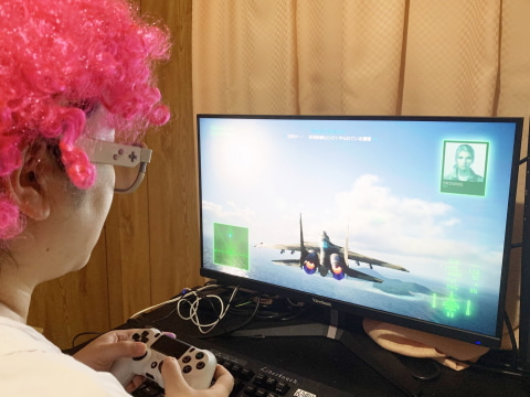 ゲームの没入感と現実世界、両方大切にできるニューゲーミングデバイス