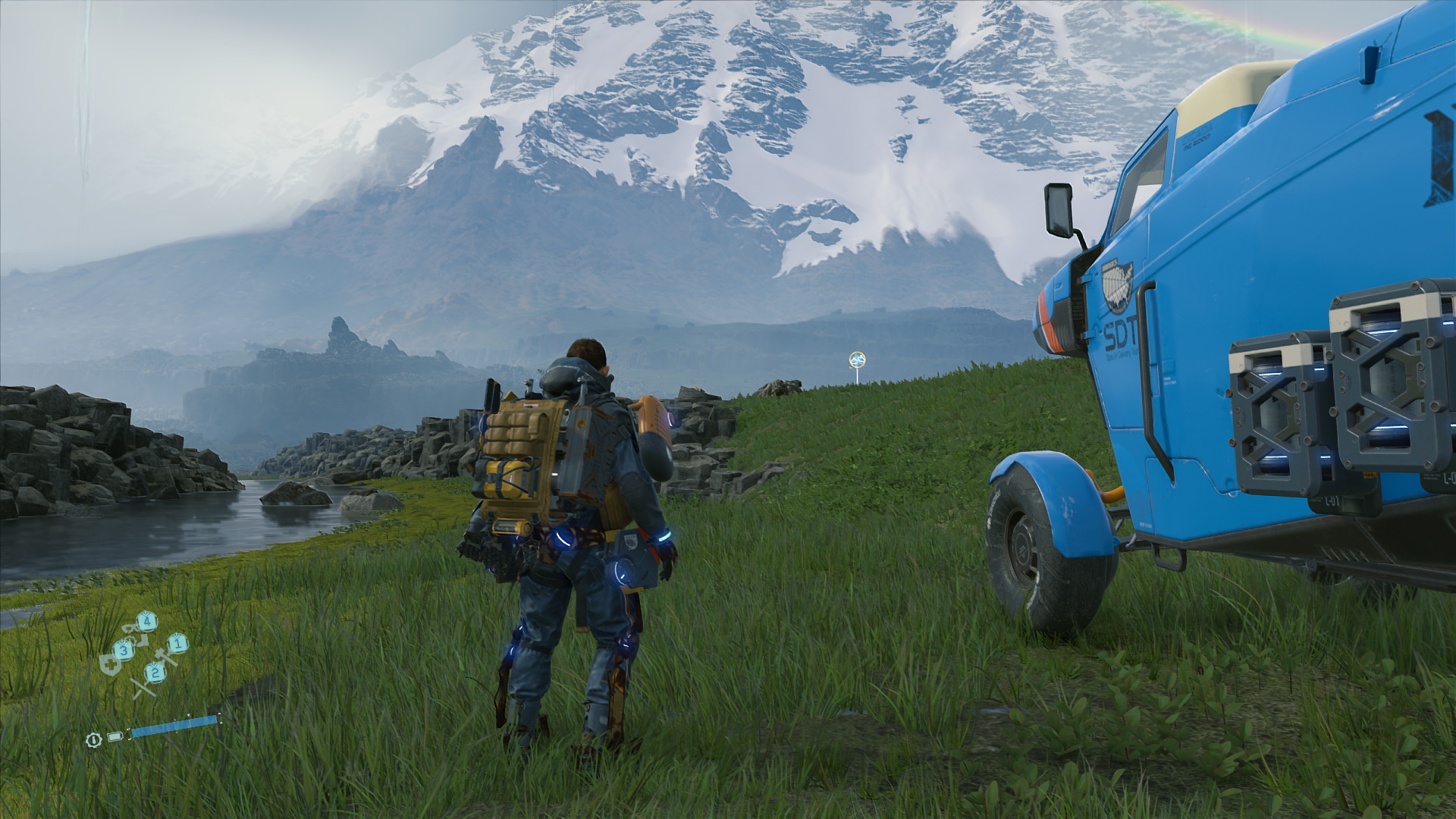 「最高」設定。川の水面に岩が反射している様子がわかる