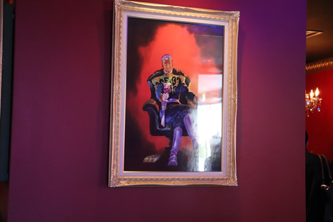 新品未使用★ガンダムカフェ　東京　ジオンズダイナー　ギレン　プレート ガンダムカフェオンラインにて「『SEED』バレンタインデザインの