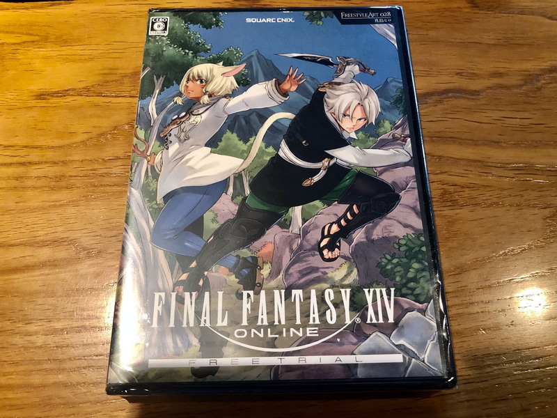 躍動感のあるイラストは、さすがの一言！ 「新生エオルゼア」時代の2人の姿なのも、個人的に嬉しいポイントです。ちなみにゲームのパッケージにはなっていますが、中身は空です