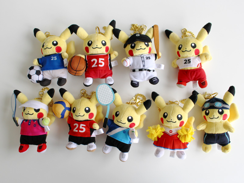 <strong class="em ">「マスコット Pokemon SPORTS」</strong>（左上から：サッカー／バスケットボール／野球／陸上競技／テニス／バレーボール／バドミントン／チアリーディング／水泳）/価格：各1,320円（税込）