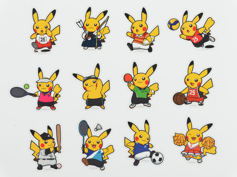 <strong class="em ">「ダイカットステッカー Pokemon SPORTS」</strong>（左上から：陸上競技／弓道／ラグビー／バレーボール／テニス／水泳／卓球／バスケットボール／野球／バドミントン／サッカー／チアリーディング）/価格：各330円（税込）