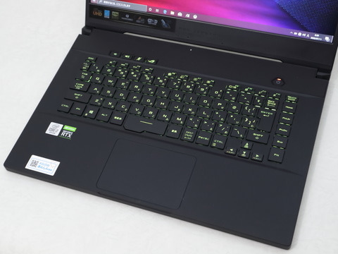 ASUS、プリズムドット加工がお洒落なゲーミングノート「ROG Zephyrus