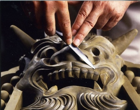 これは……”鬼滅の瓦”！？ 鬼瓦職人「鬼師」と「鬼滅の刃」の