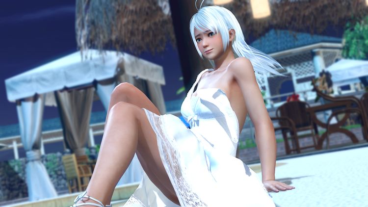 「純白のスリットワンピ（パティ）」