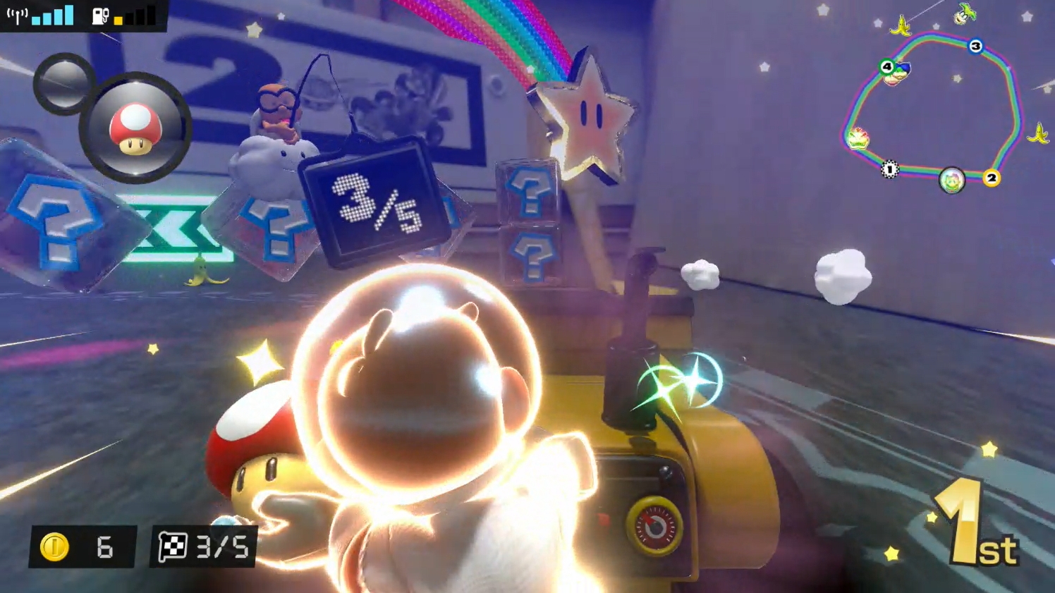 みんな大好き、レインボーロード。残念ながら今回のゲームの特性上、落下はしないものの、レインボーロードの虹色感やパーティ感は再現されている。