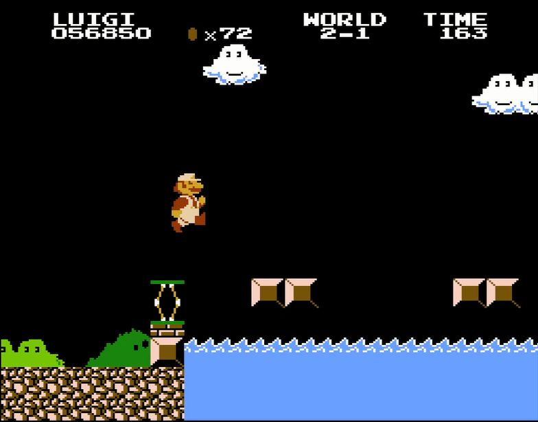 ワールド2-1より。大ジャンプ台を利用して、敵に一切触れることなく長い距離を進むことができる