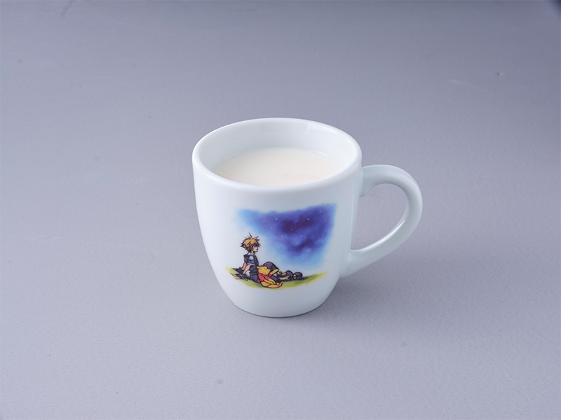 ＜100エーカーの森＞ハニーラテ（SQUARE ENIX CAFE）