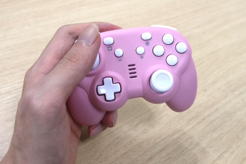 「ジャイロコントローラーミニ」もカラーバリエーションを選んで購入可能（赤は完売に付き対象外）