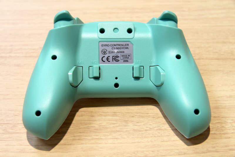 背面に4つのマクロボタンが！