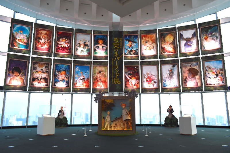 入り口を入るとパッと目の前に広がるコミックス全20巻分の表紙