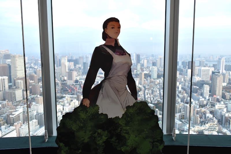 ママ・イザベラやシスター・クローネが植込みの向こうでこちらを見つめているのがまた怖い