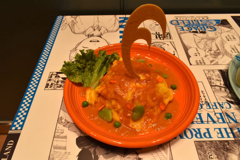 エマの髪の毛を模したオムライス