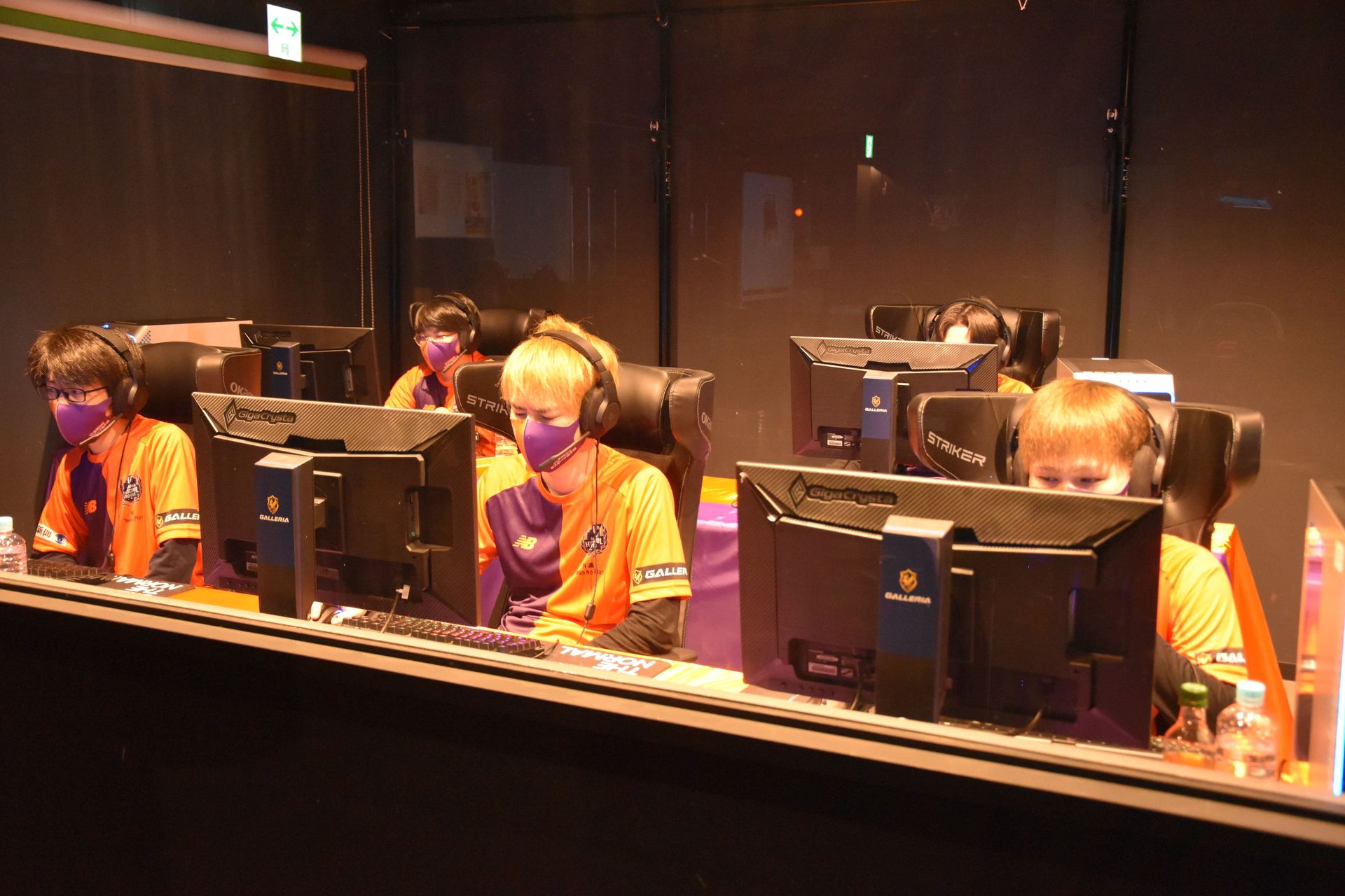 N高2チームとルネサンス高校はLFSを会場にしていた。考えられるベストな環境で試合が行なえた