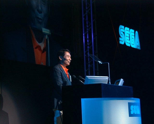 1993年、ホンダからセガに移籍。1998年代表取締役社長に就任し、ドリームキャストの開発総責任者となる