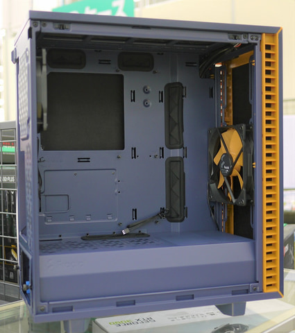 デス・ストランディング」仕様のカスタムPCケースがツクモより近日発売