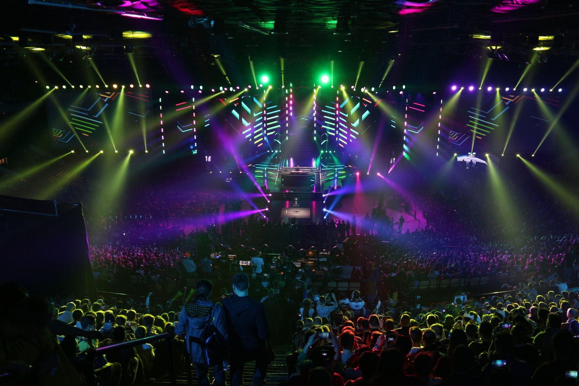 eスポーツのメッカ ポーランドカトヴィツェ。IEM Katowiceのメインスタンドには1万人を超えるeスポーツファンが詰めかける。こうした未来が日本にも訪れることを期待したい
