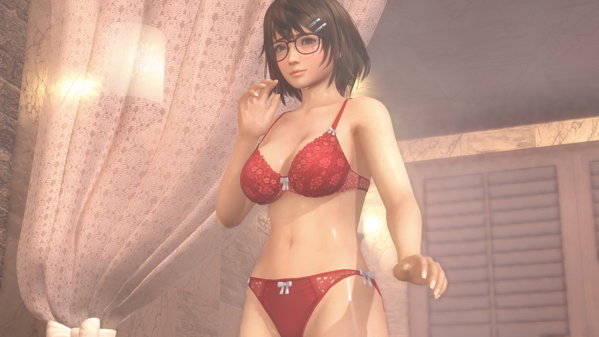 なんとも形容しがたい下着特有の妖しげなデザイン。この方向性の水着はこれからも是非増やしていただきたい