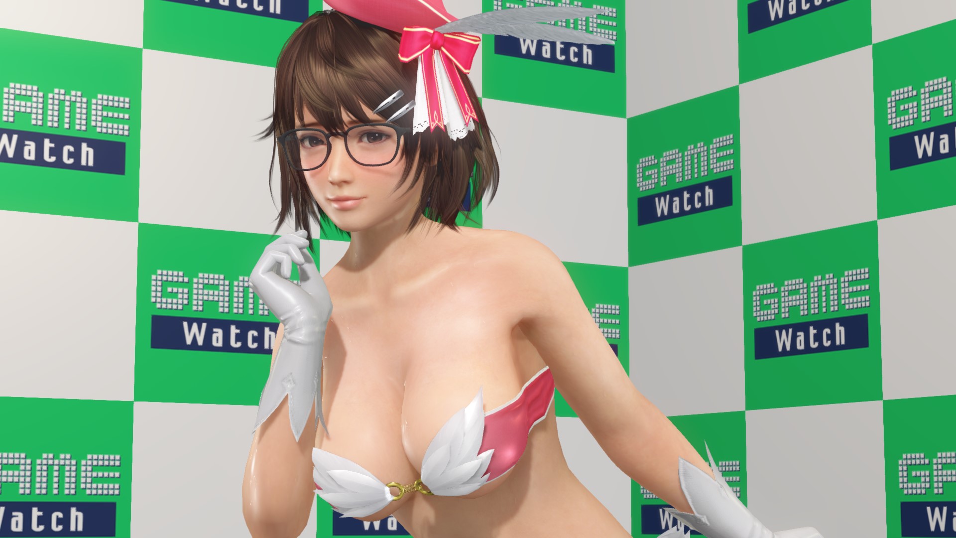 ほぼ裸と言っても過言ではない水着変身後の姿