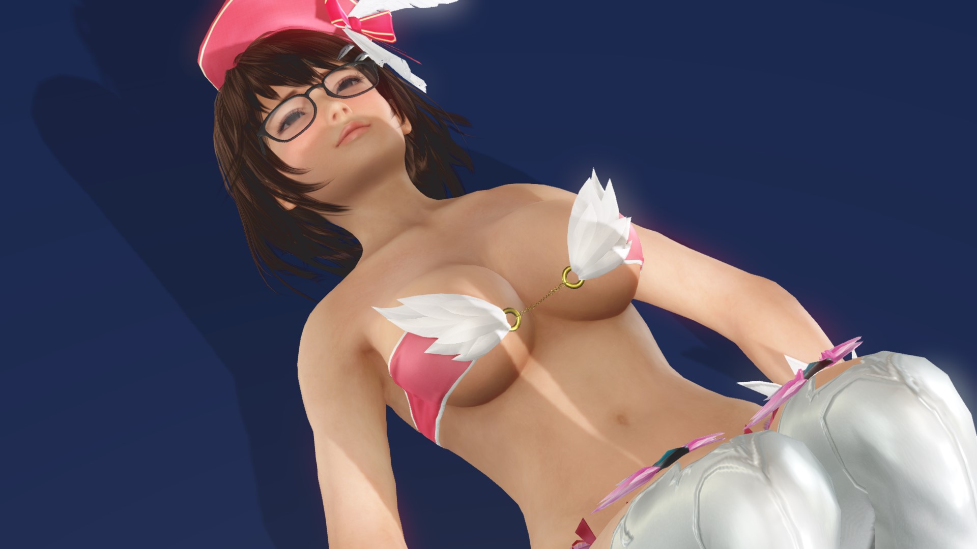 ほぼ裸と言っても過言ではない水着変身後の姿