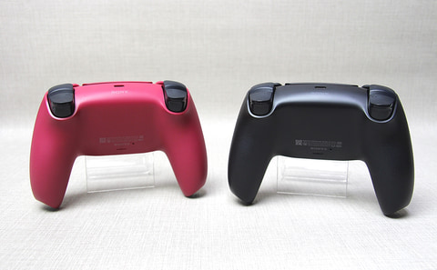 PS5「DualSense」に新色到来！「コズミック レッド」＆「ミッドナイト