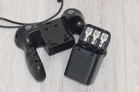 発売26周年！ はやすぎたVRゲーム機「バーチャルボーイ」をいま