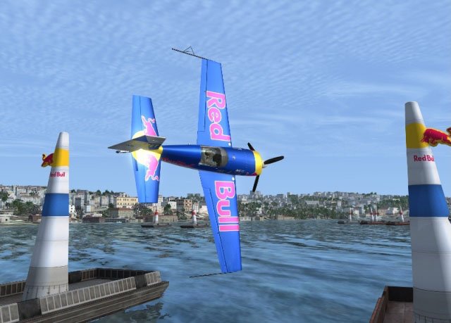 前作に当たる「Microsoft Flight Simulator X」では、拡張パックの形でエアレースが追加されている