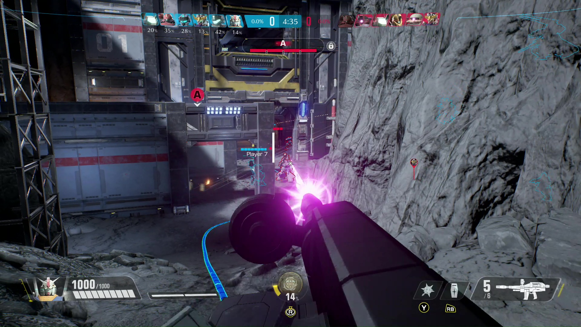 攻撃の主力となるビーム・ライフル。射程が長い優秀なメインウェポンだ