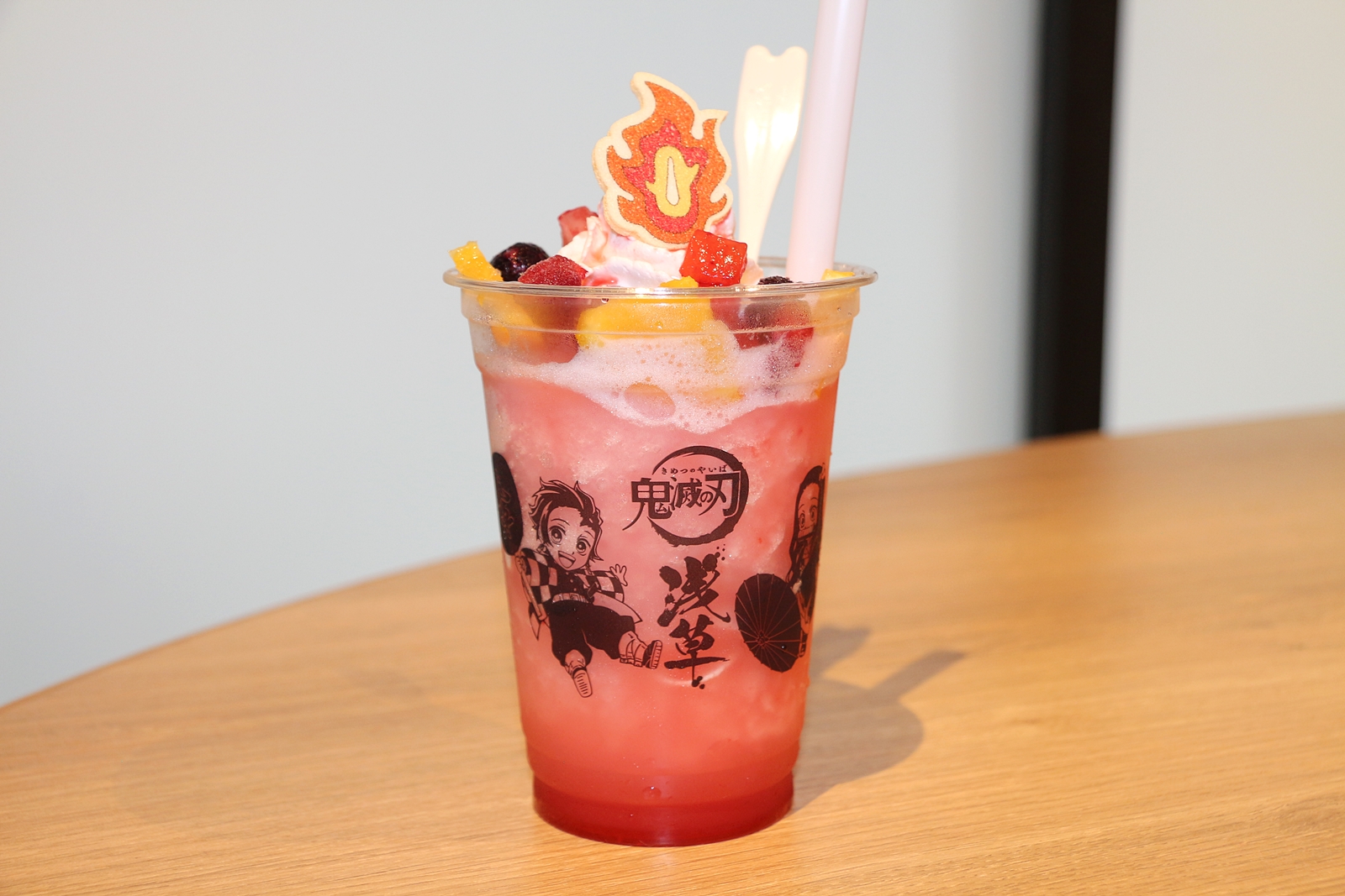 煉獄さんの炎をイメージしたという赤色