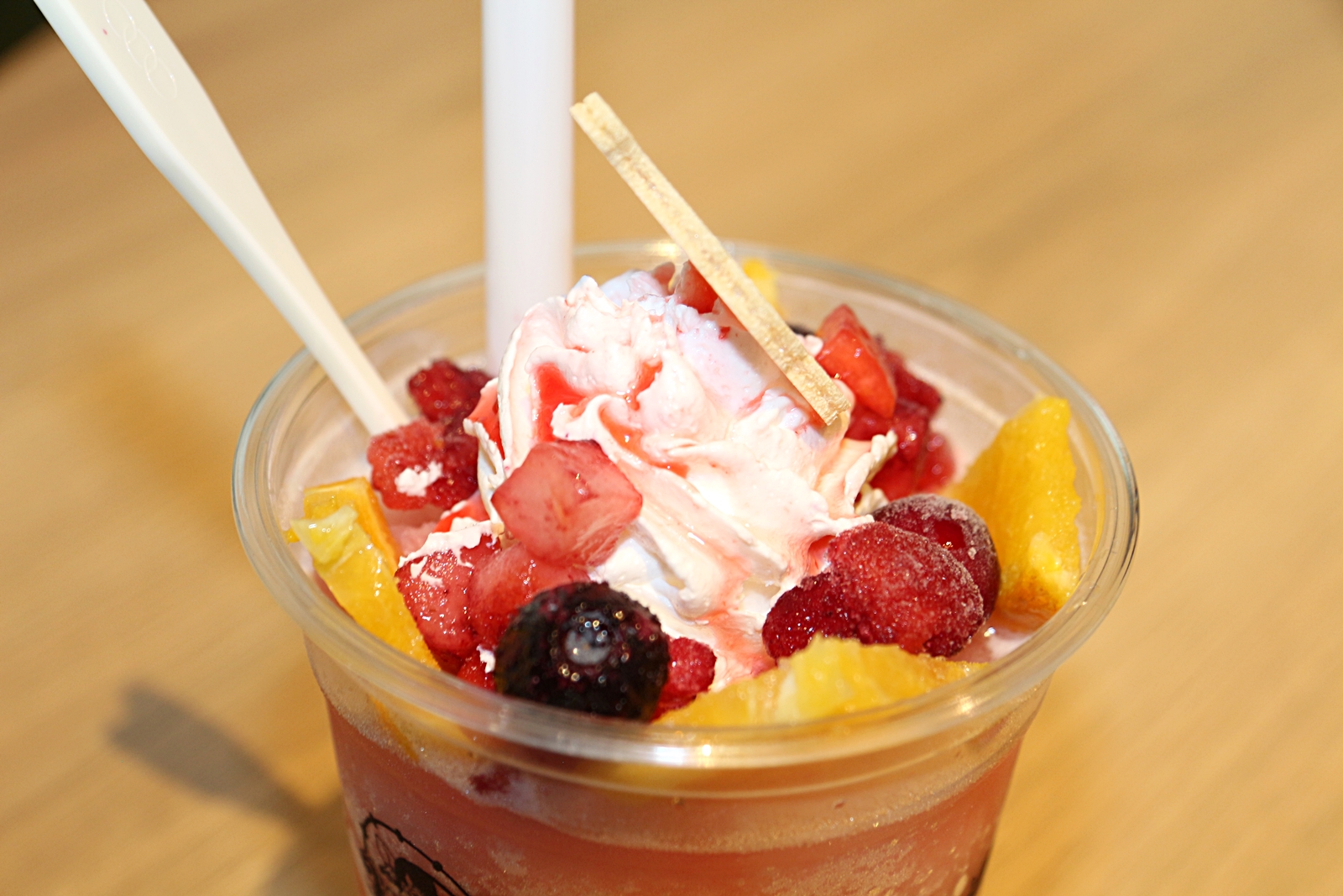 甘さが欲しい人は、生クリームと一緒に食べるのがオススメ