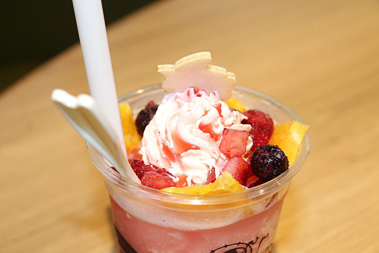 フルーツに生クリーム。色々な味に変化して飽きない