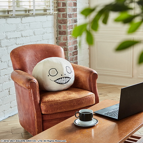 【NieR】新品エミール　クッション【匿名配送】 ニーア」より「エミール」の頭が30cm大サイズでクッション化