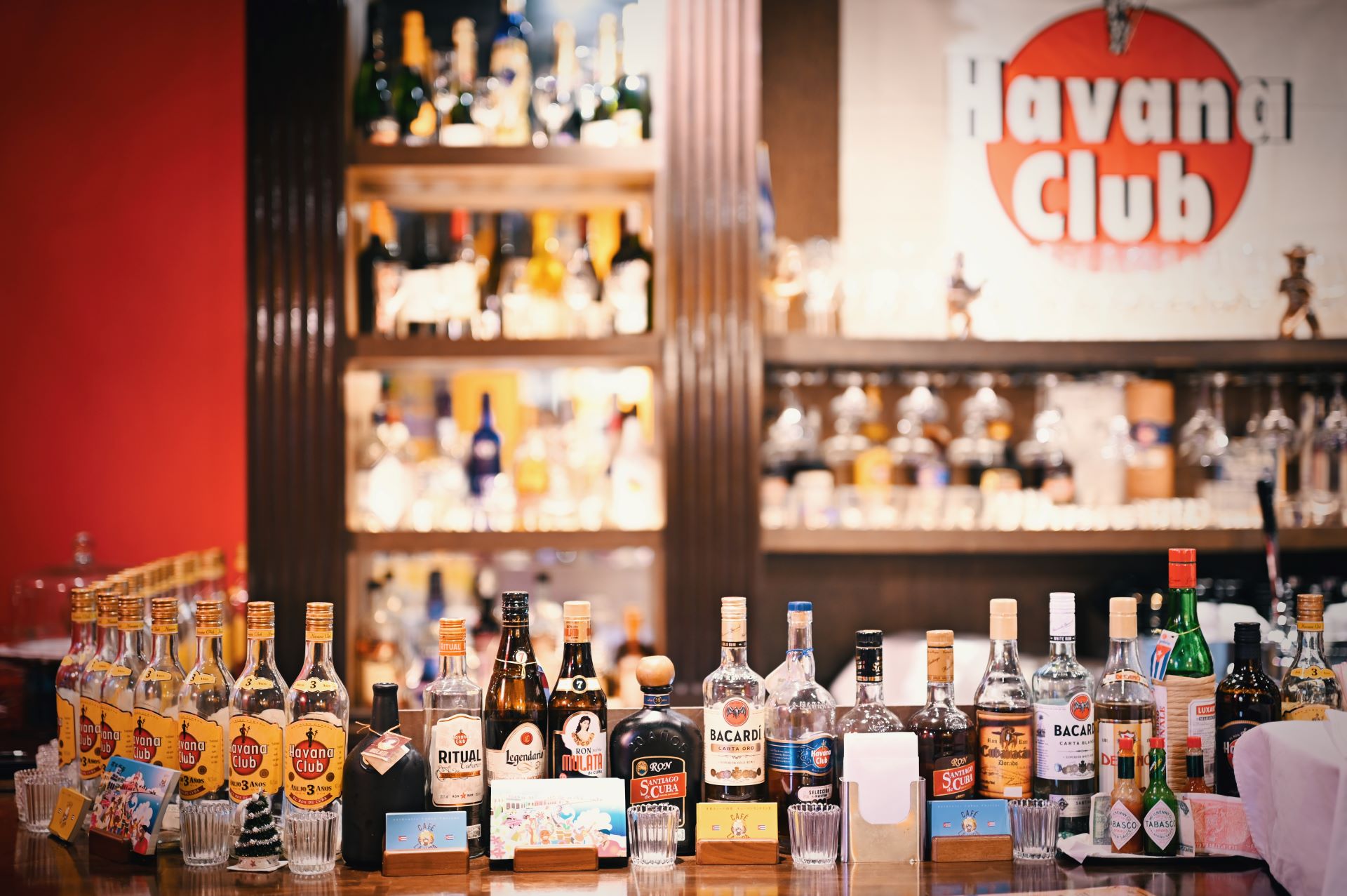 「Cafe La Vida」の内観 撮影：上田晃司