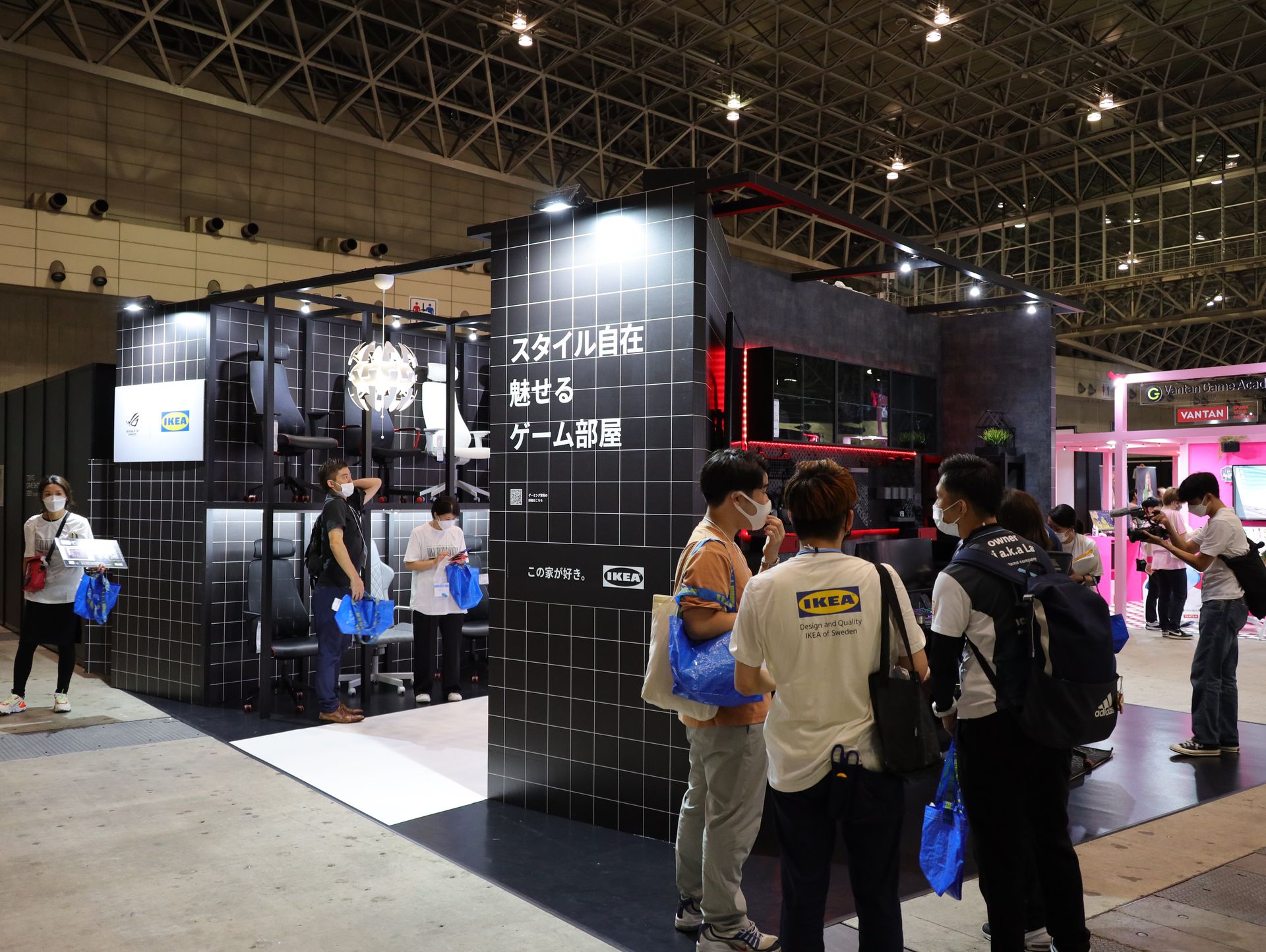 常に多くの人で賑わっていたイケアブース