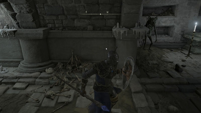 言うまでもないが、筆者は画面の左側から右側に向かって歩いており、進行方向の先に敵を見つけたのだが……何故この状態で背後から殴られたのか？ もちろんそれは後になって更に注意深く進んで解ったのだが……このような「ここ、いるでしょ～（笑）」というナメた感覚は、簡単に潰される