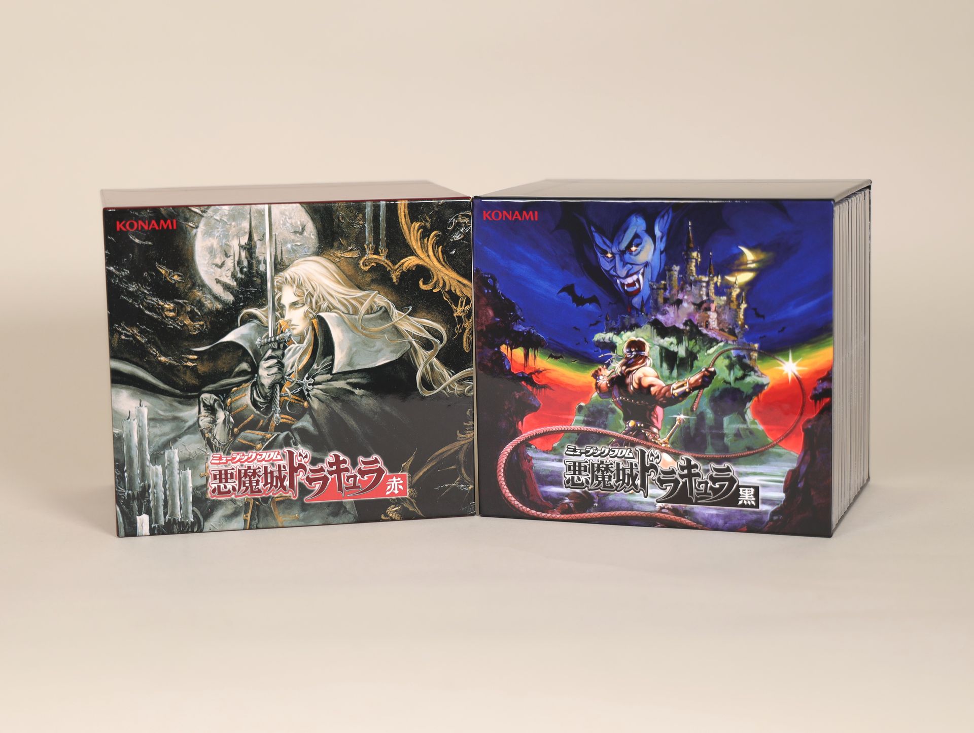 最後に黒赤を並べてみた。まさにコレクターズアイテムと言えよう。