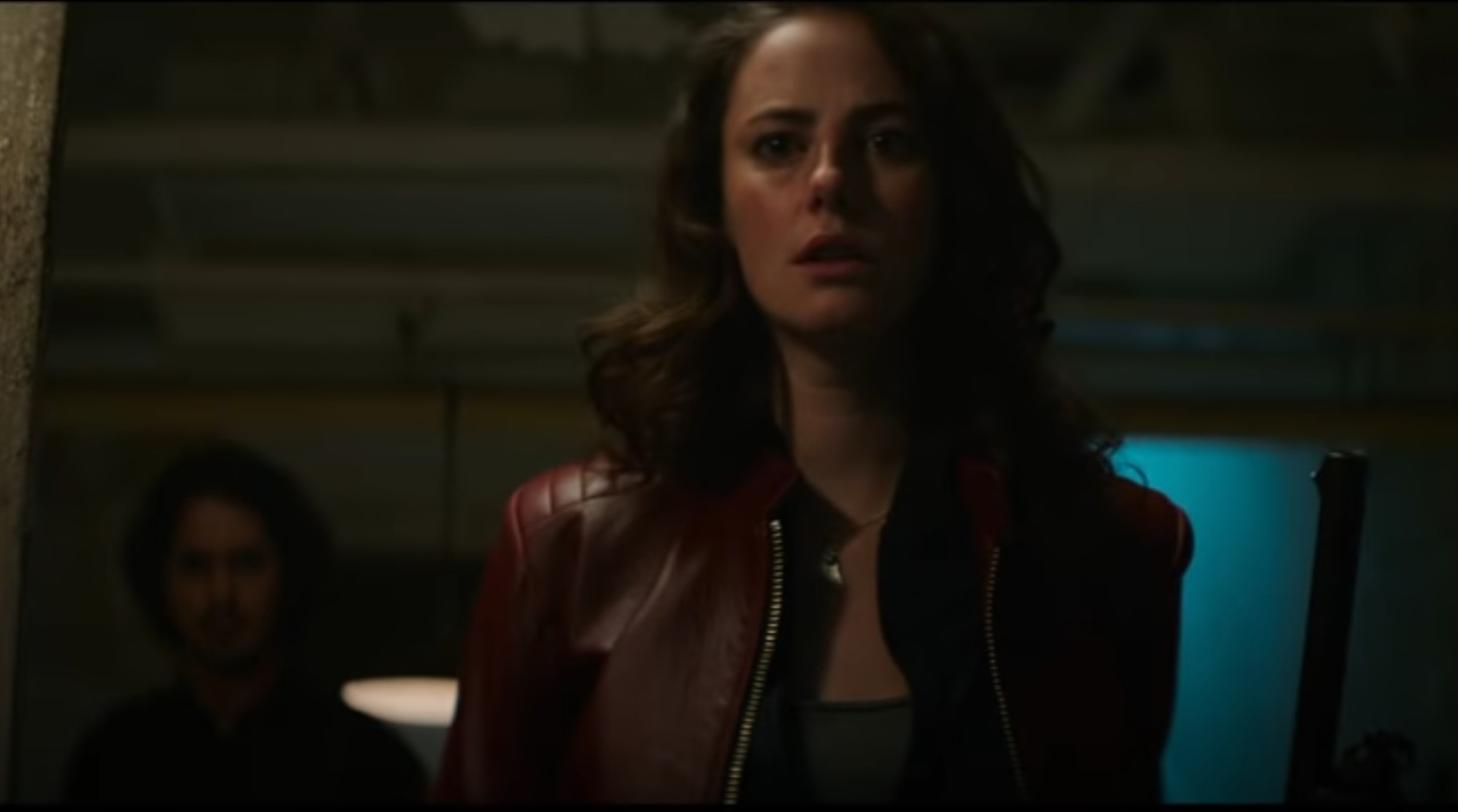 映像は全体的に薄暗く、原作のホラー感が非常に良く出ている