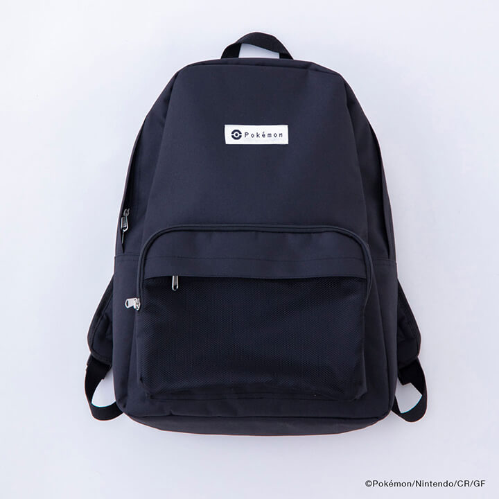 内側にはピクセルアートの総柄プリント！メッシュポケットには付属のポーチを入れることもできる