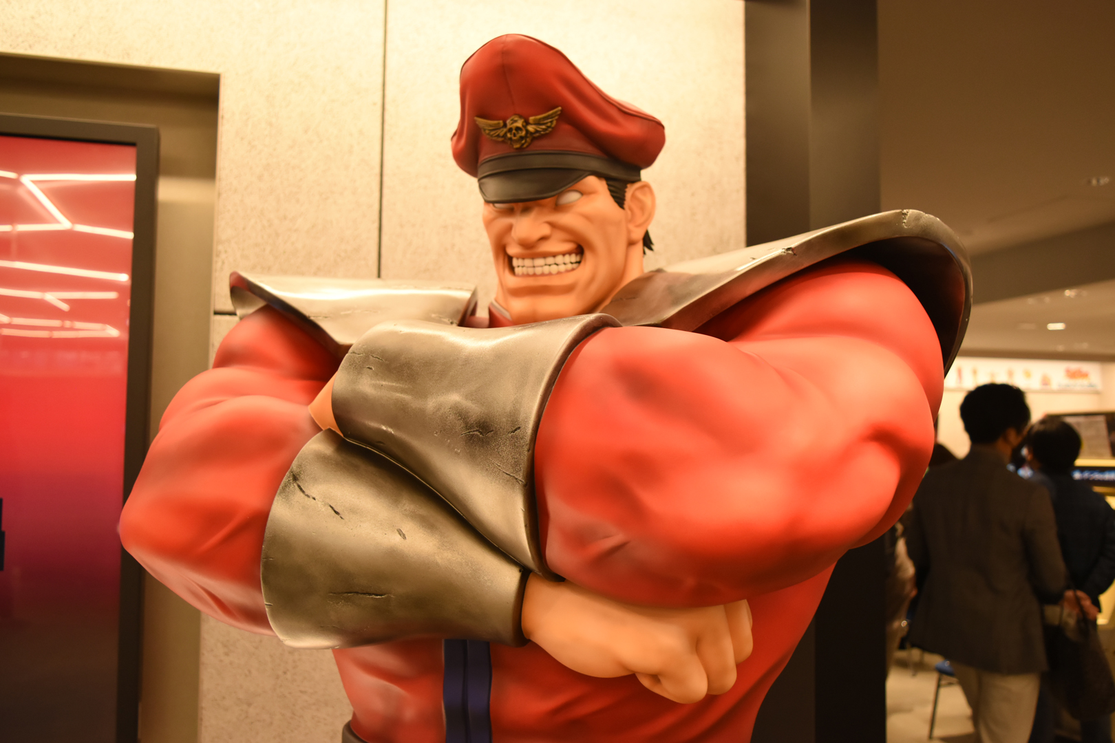 見るからに強いと感じさせるガタイの良さ