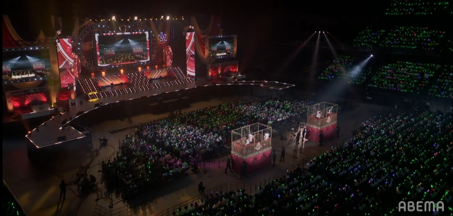 トロッコは2台あり、両端から発進し、中央をすれ違いながら移動できる