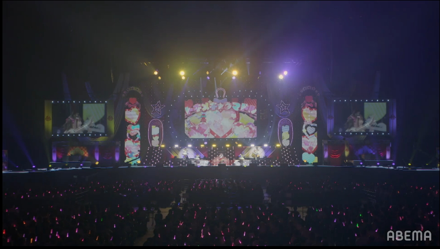 スマートファルコンが会場を再びピンクに染め上げる