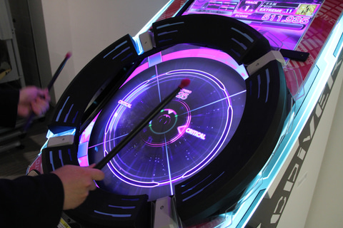 タイトーの新作音ゲー「MUSIC DIVER」先行体験レポート - GAME Watch