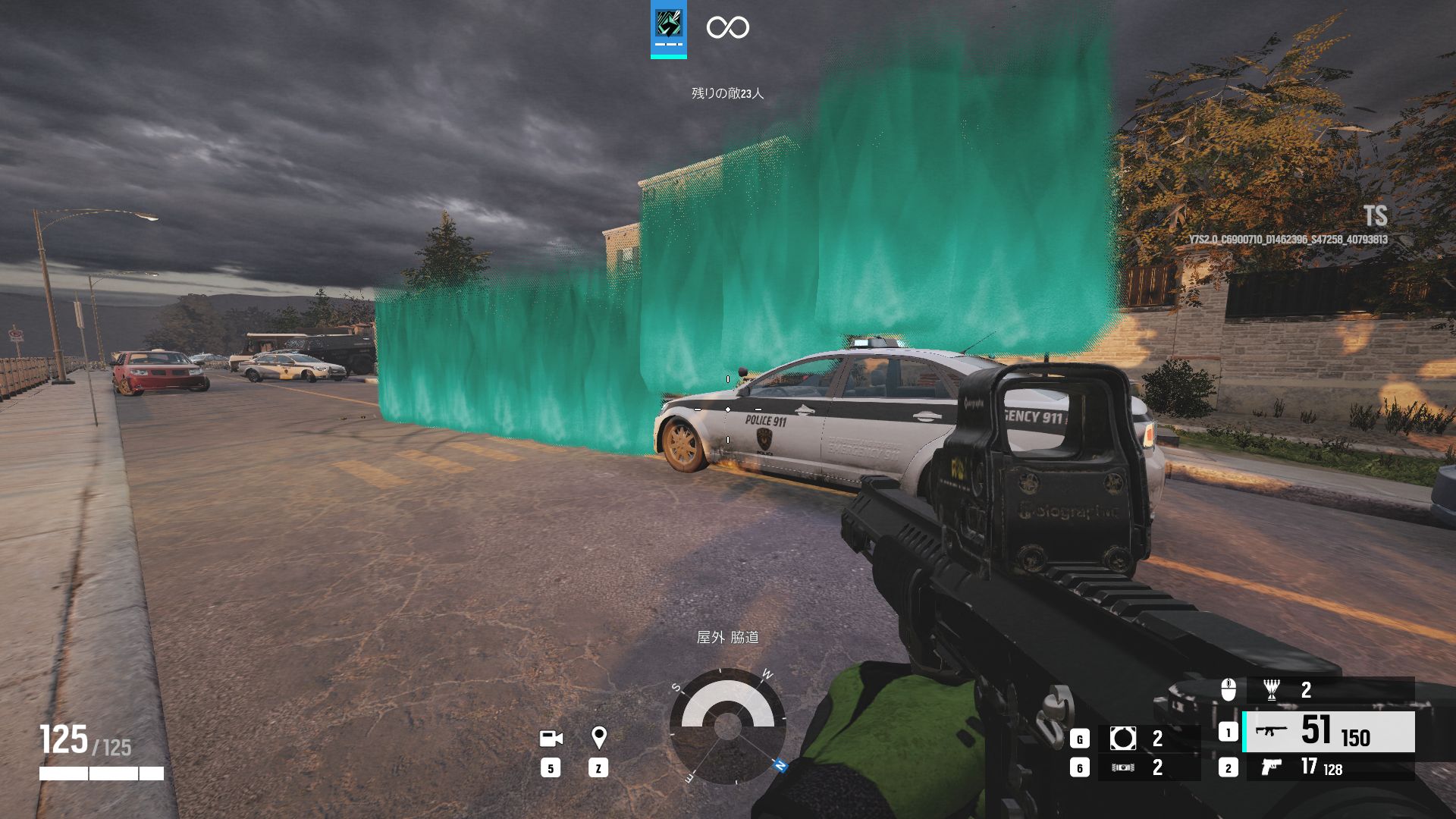 段差の上などにも展開可能。11秒間転がりパトカーの上などあらゆる場所に展開できる