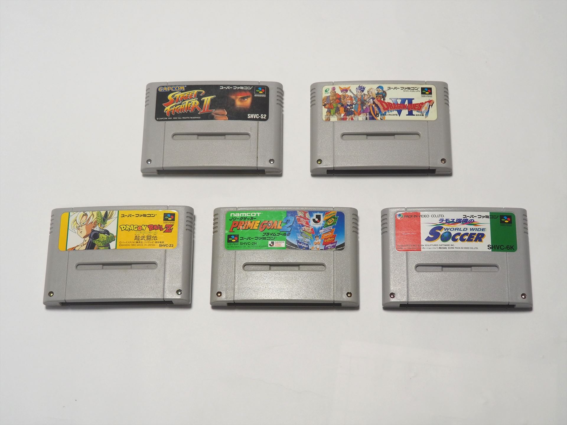 「ストリートファイターII」「ドラゴンクエストVI」「ドラゴンボールZ 超武闘伝」「プルライムゴール」「ラモス瑠偉のワールドワイドサッカー」の5本のソフトを用意した