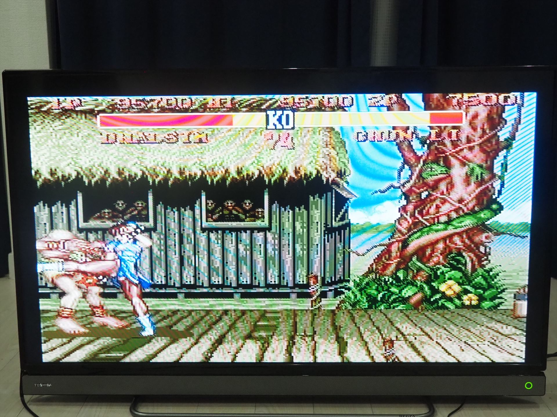 今回はAV端子（ビデオ端子）経由でテレビに接続したが、映像もにじみがなく綺麗だ