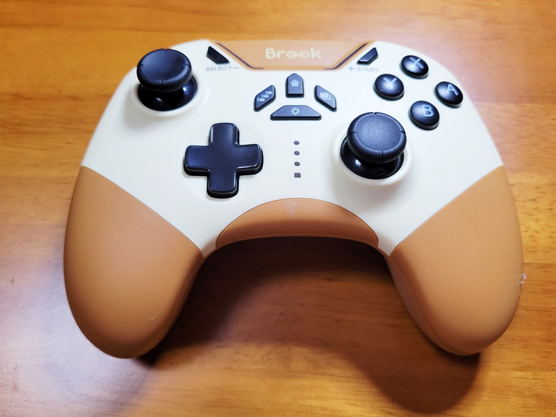 カラーリングやデザインなどもイメージ画像と遜色なくちゃんと可愛らしく明るい印象を持つコントローラーとなっている