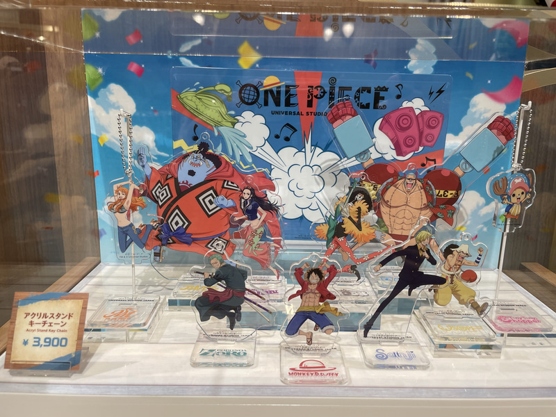 アクリルスタンドキーチェーン 3,900円（税込）